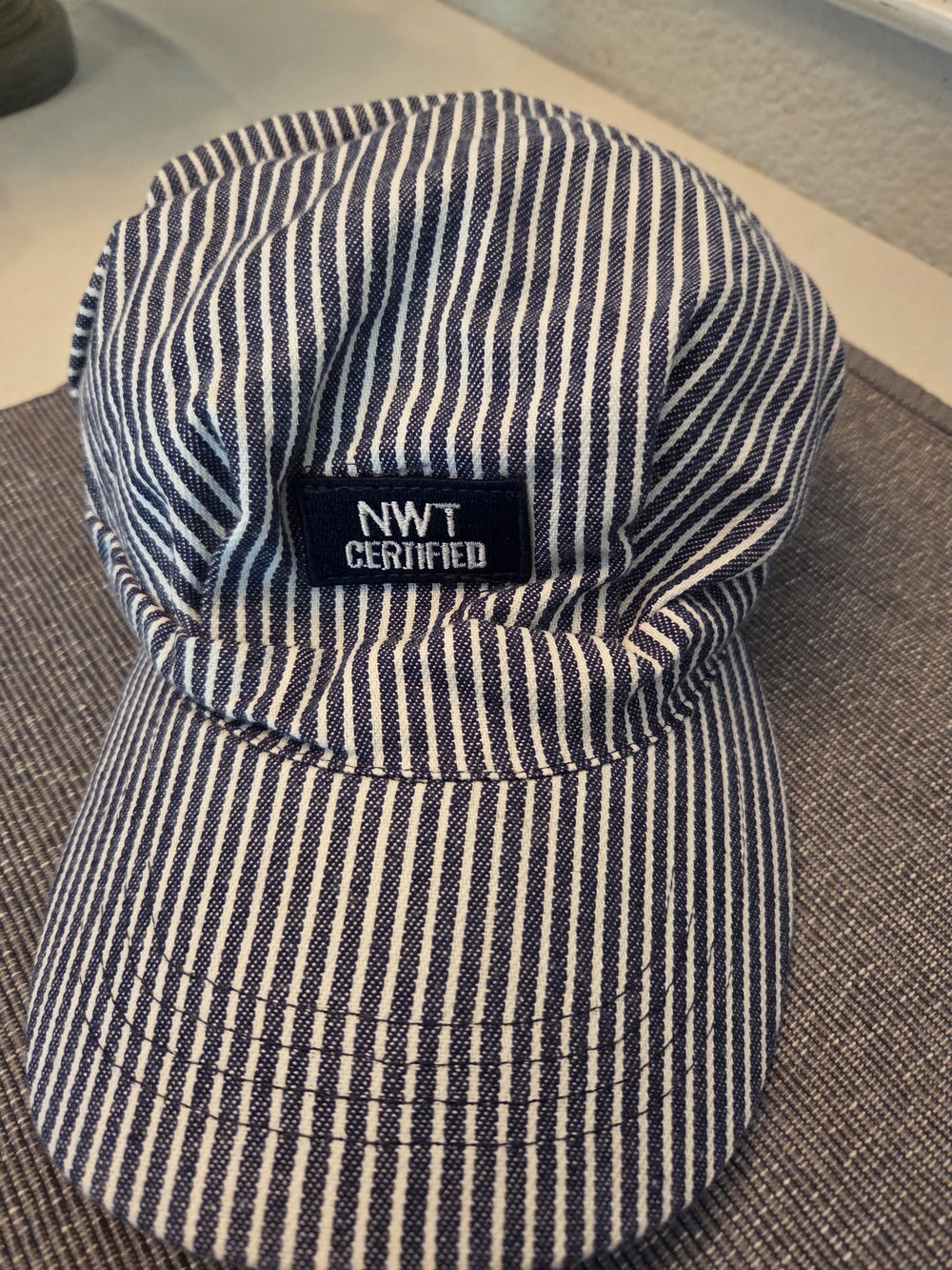 Striped Blue & White Cap Like New